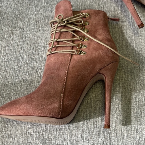 Suede boots - Picture 7 of 7